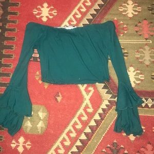 Off shoulder green bell sleeve crop top